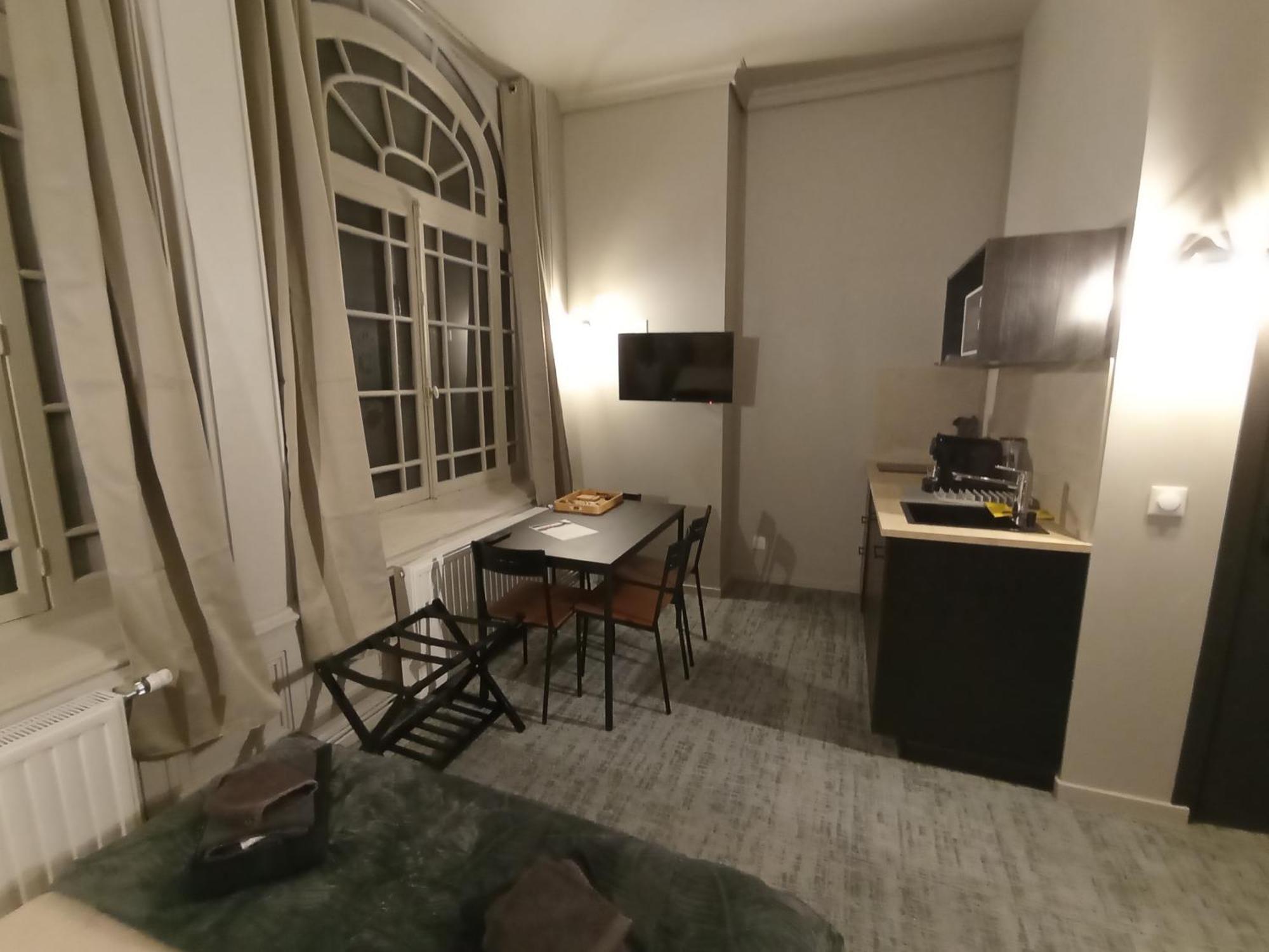 Le 12 Wifi Neuf App 01 Daire Saint-Etienne  Dış mekan fotoğraf