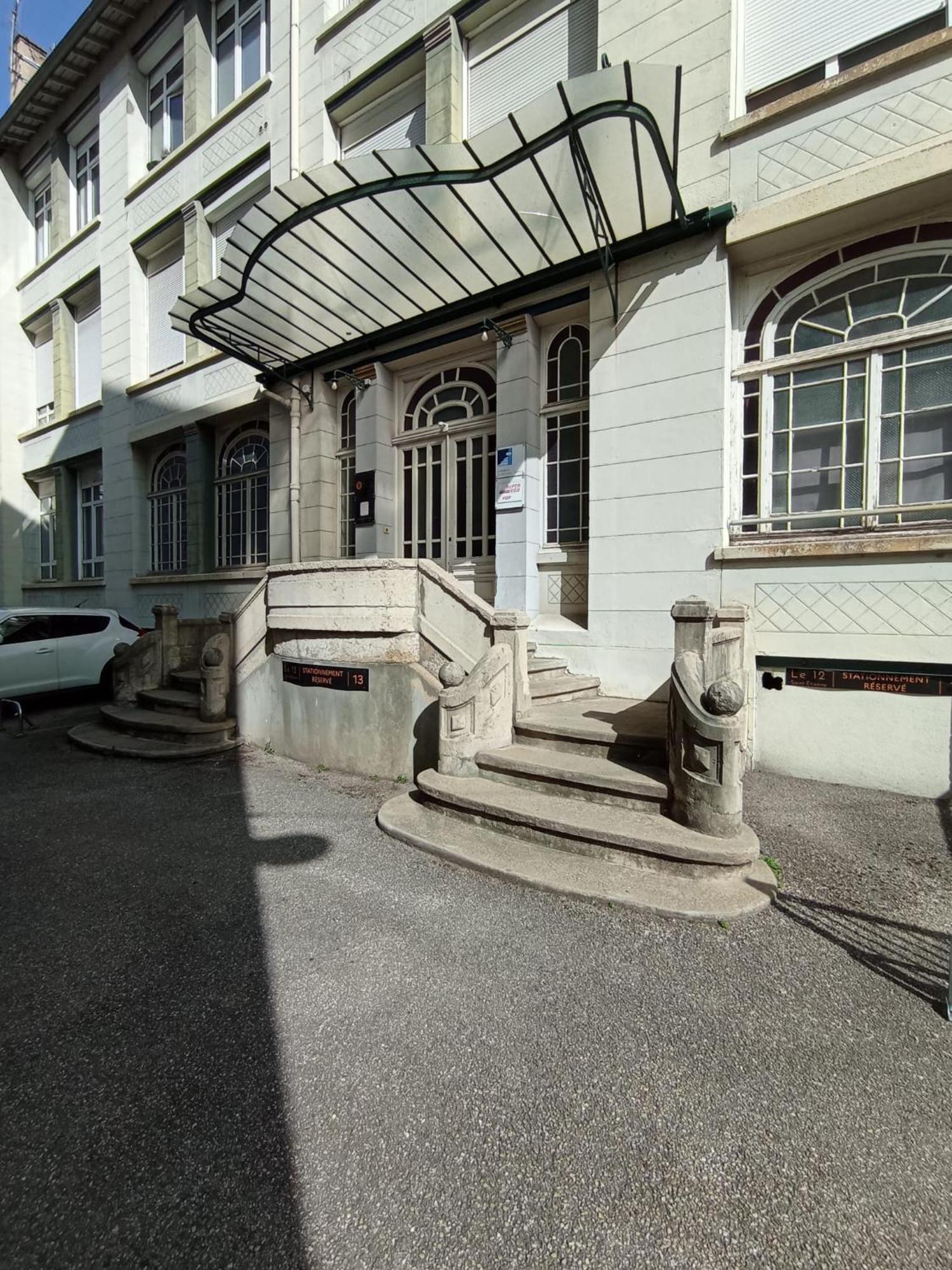Le 12 Wifi Neuf App 01 Daire Saint-Etienne  Dış mekan fotoğraf